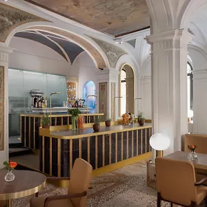 4* מלון Maison Piazza Di Spagna Esperienze