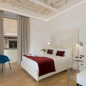 3* מלון Navona
