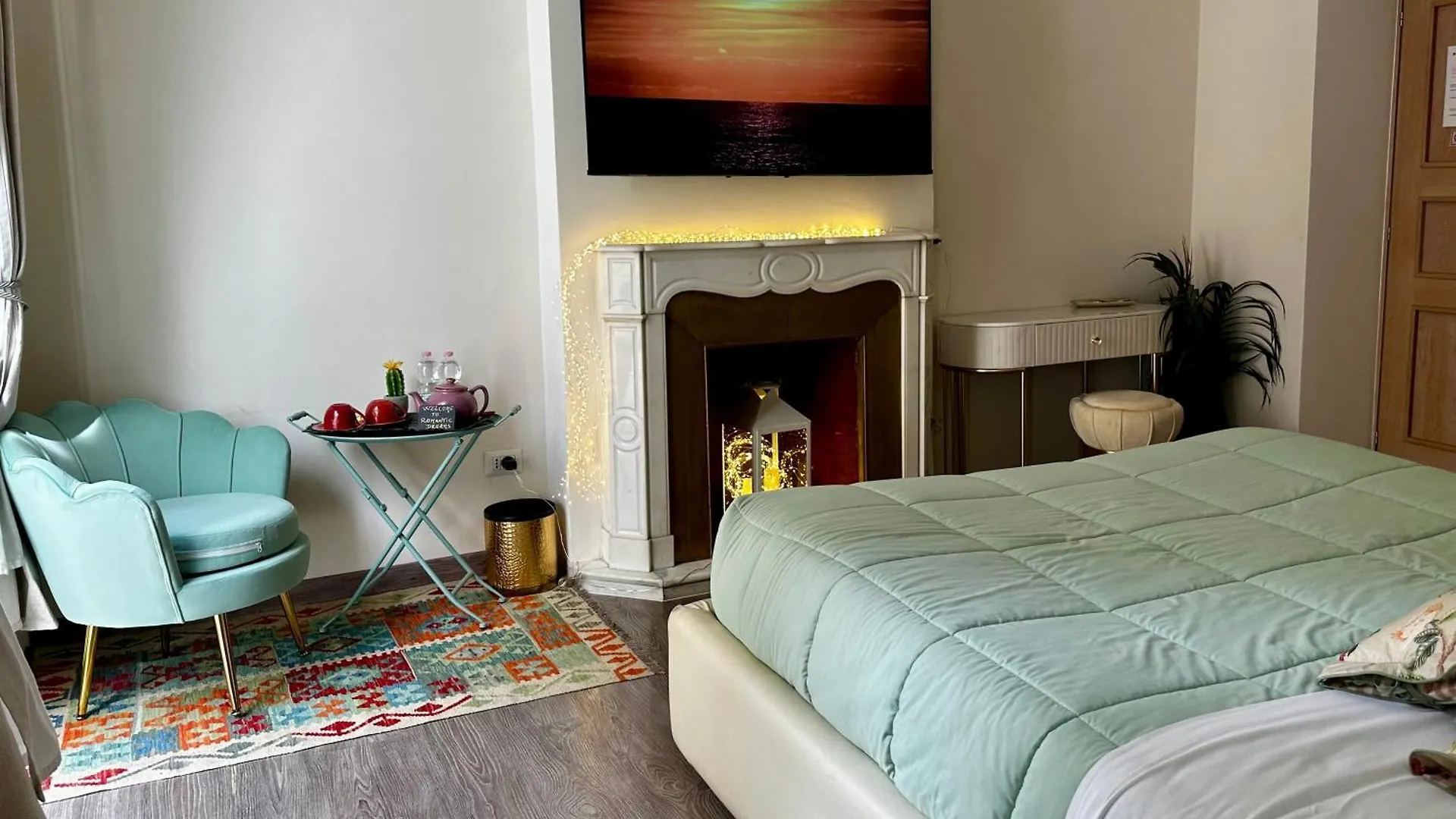 Romantic Dreams Sistina Guest House 0*, Рим